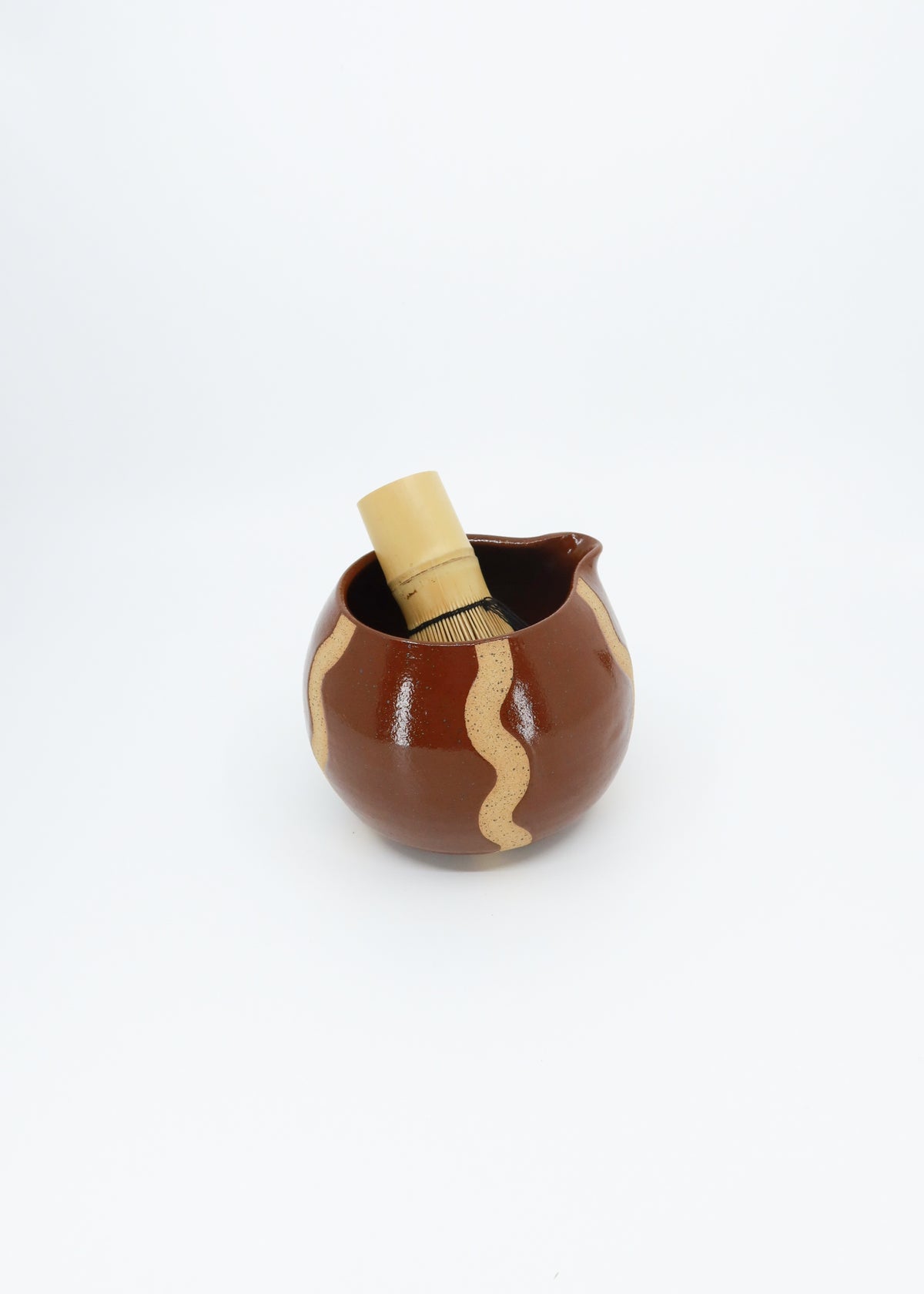 The Ceramic Squiggly Matcha Bowl - Brown